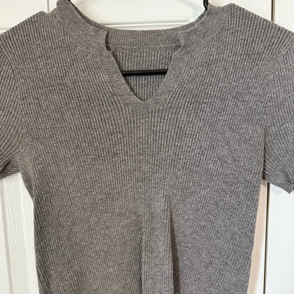 Gray Ribbed Top - Picture 2 of 3